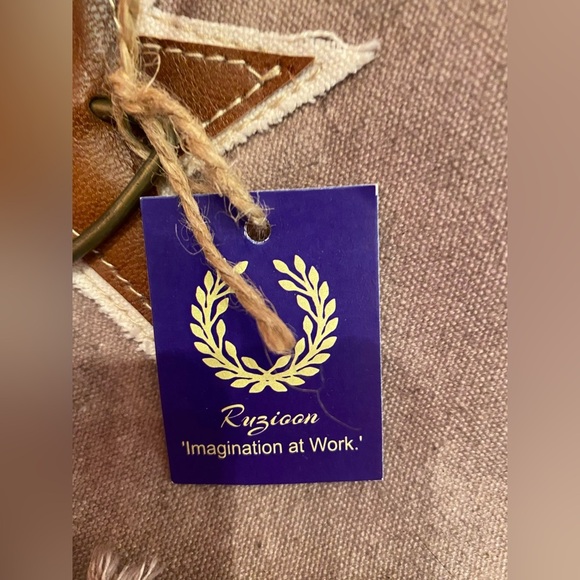 Canvas Tote Bag Star - Small discoloration spot on bottom of bag see pic - Picture 8 of 14